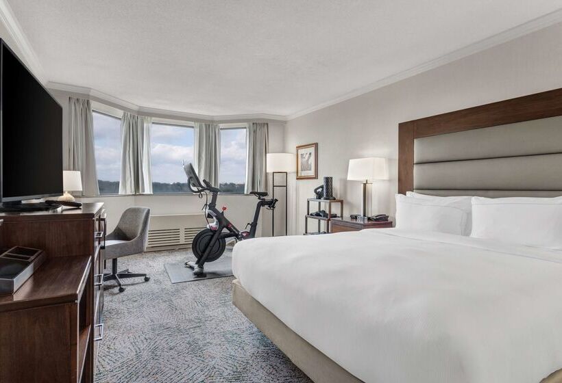 هتل Hilton Arlington National Landing