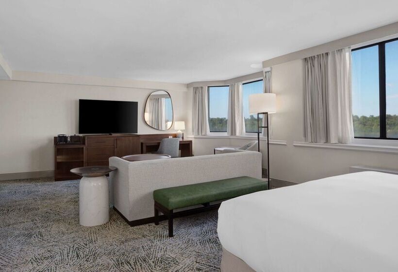 هتل Hilton Arlington National Landing