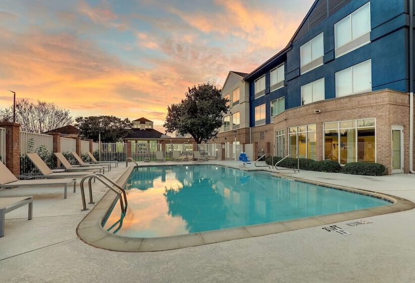 هتل Hilton Garden Inn Fort Worth/fossil Creek