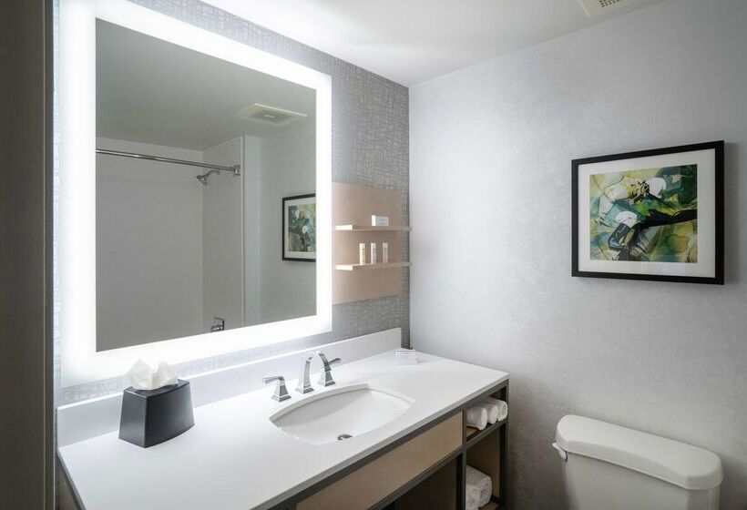 هتل Hilton Garden Inn Louisville East