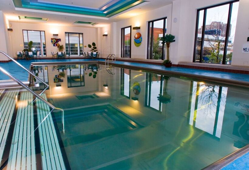 هتل Hilton Minneapolis