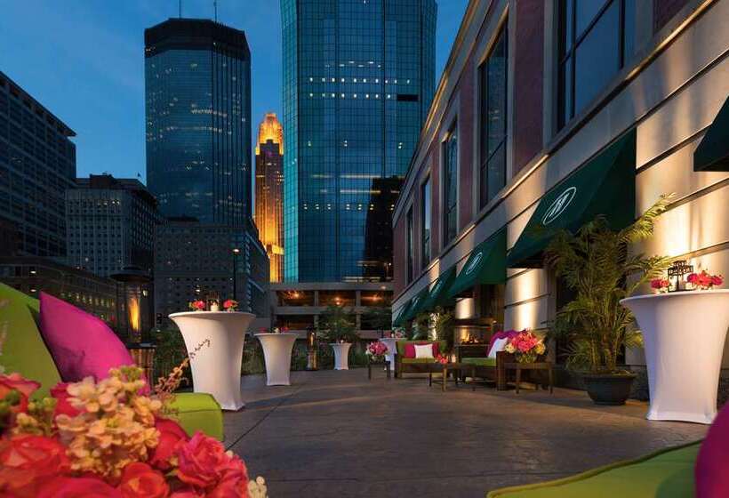 هتل Hilton Minneapolis