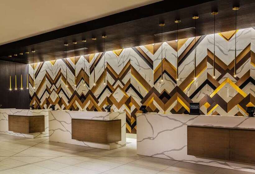 هتل Hilton Minneapolis