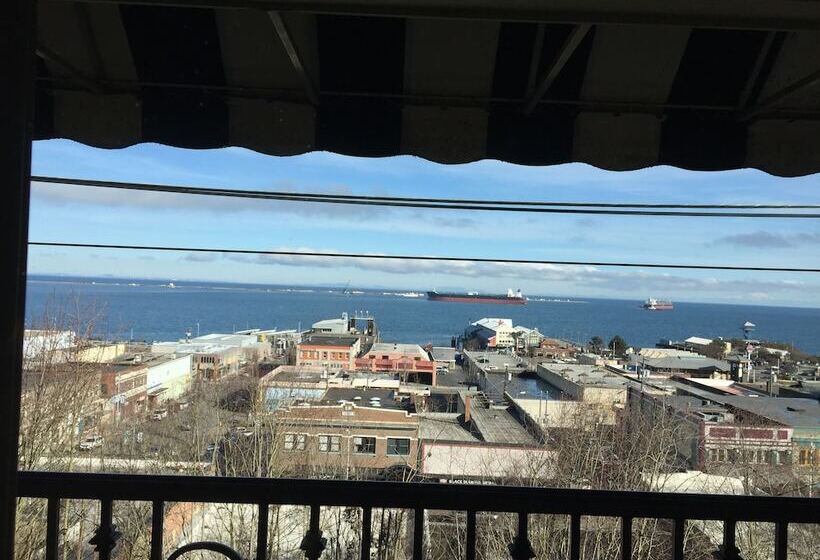 فندق Port Angeles Inn