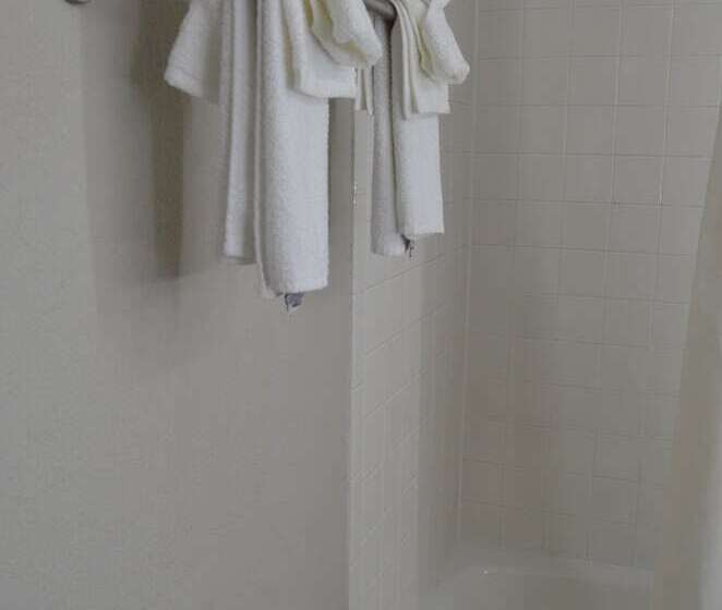 هتل Quality Inn & Suites Ankenydes Moines