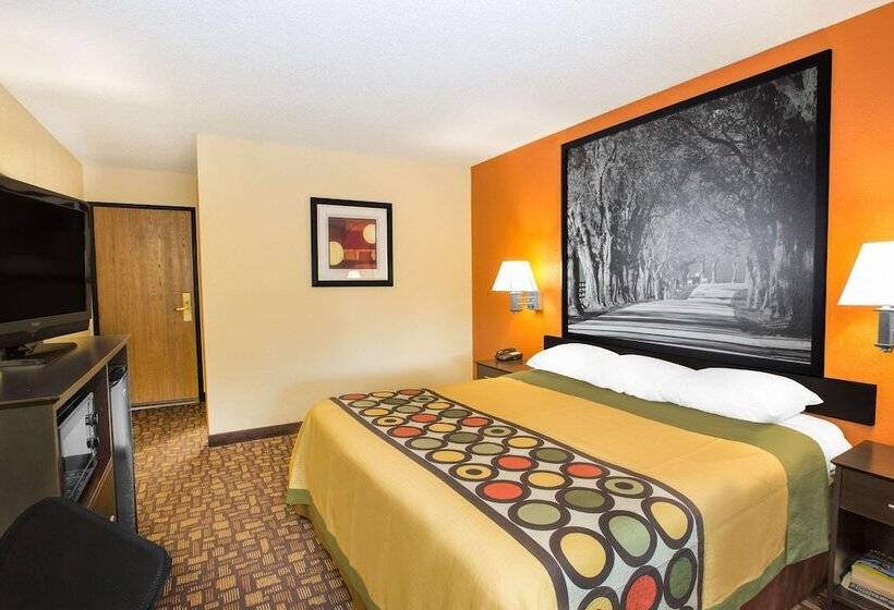 فندق Super 8 By Wyndham Clive Ia