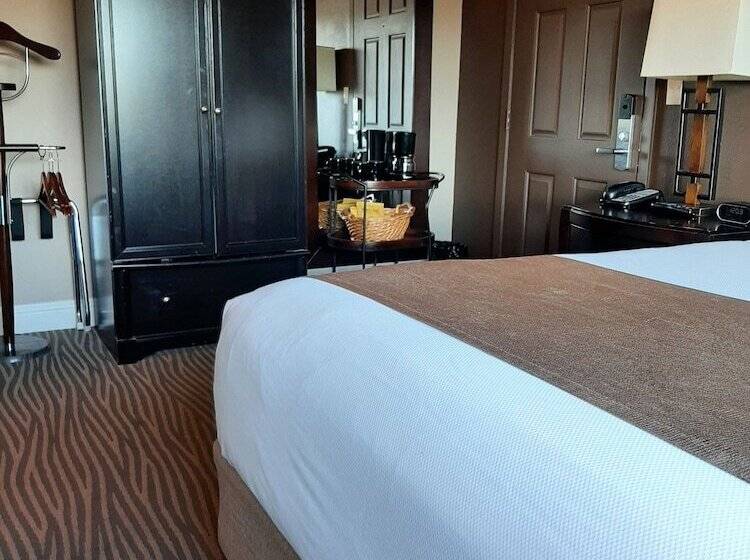 فندق على الطريق Bandon Inn