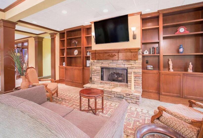 Курорт Hawthorn Extended Stay By Wyndham Conyers