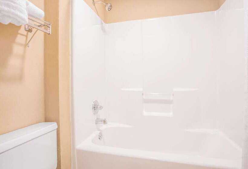 Курорт Hawthorn Extended Stay By Wyndham Conyers