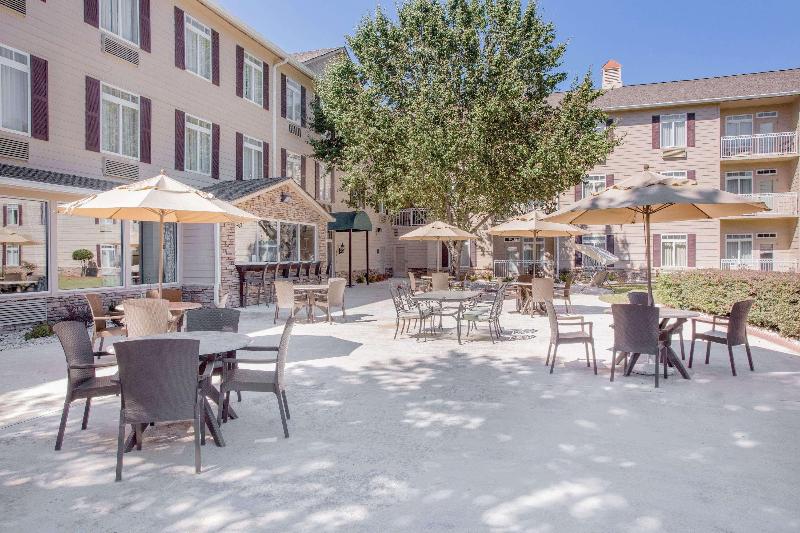 Курорт Hawthorn Extended Stay By Wyndham Conyers