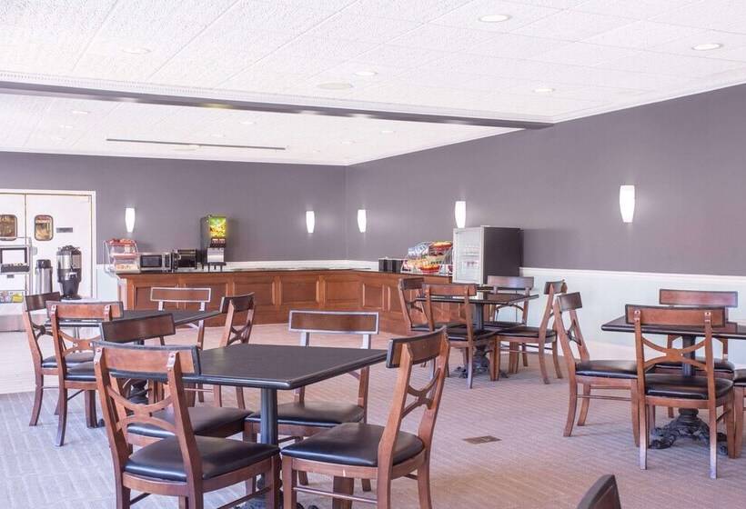 Курорт Hawthorn Extended Stay By Wyndham Conyers
