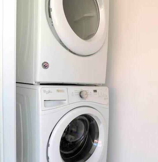 Bright Spacious Family House Near Universal Studios