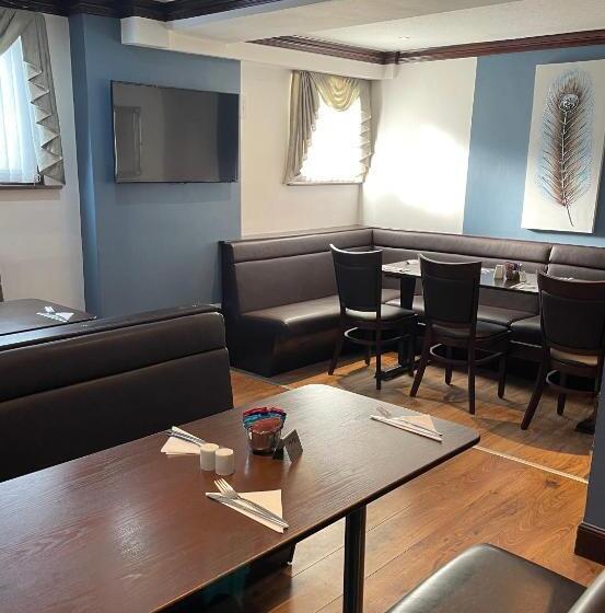 בית מלון כפרי Waverley