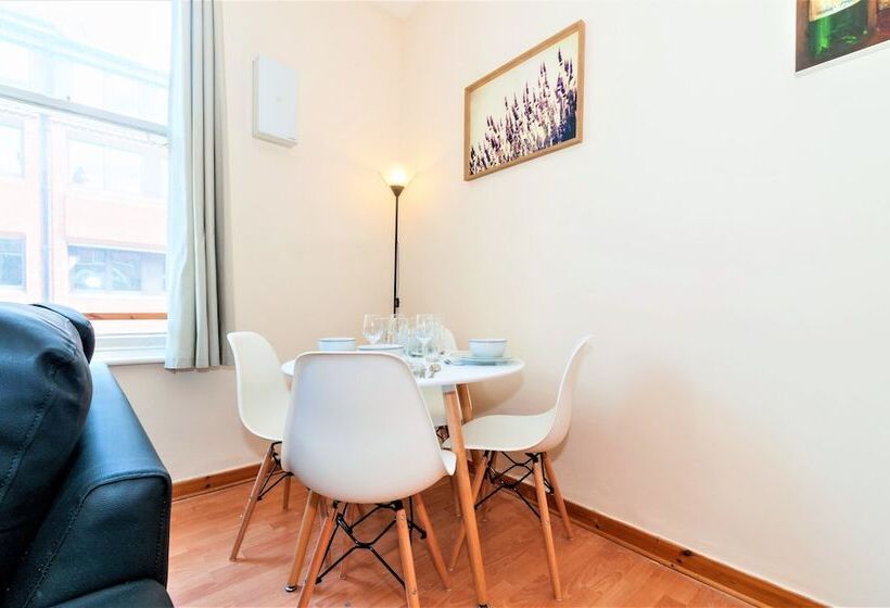 Voussoir Apartments