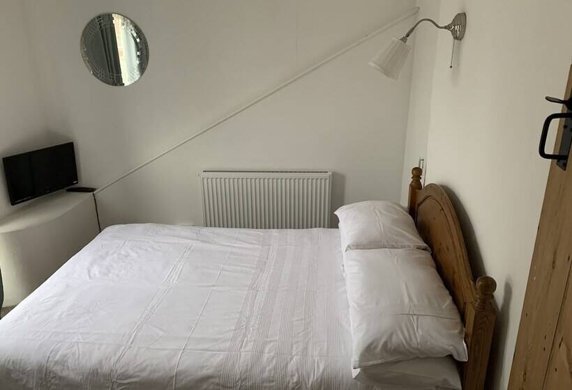 Bed and Breakfast Bell Cottage