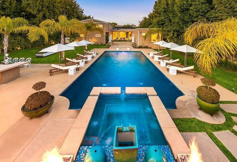 Beverly Hills Luxury Modern Palace