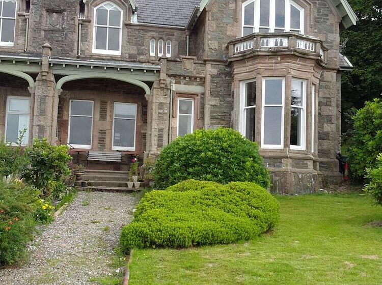 Cragowlet House East