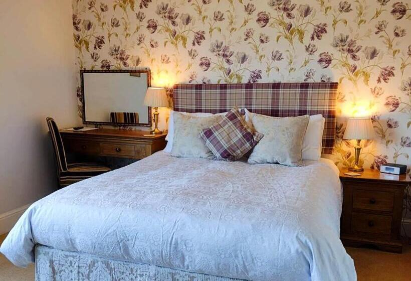 فندق Chough S Nest