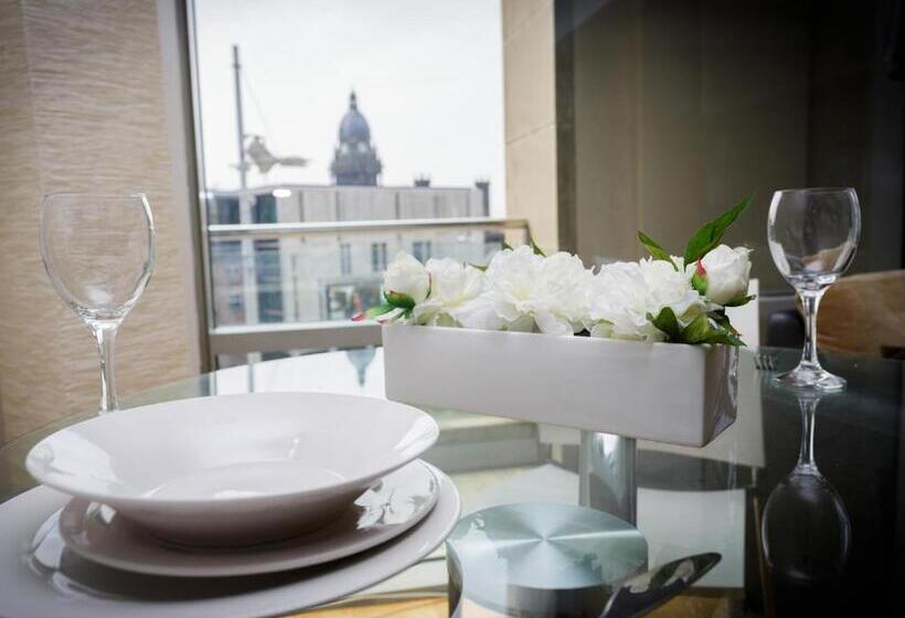 Live In Leeds Millenium Square Apartment