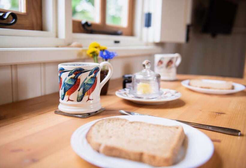 Morndyke Shepherds  Huts