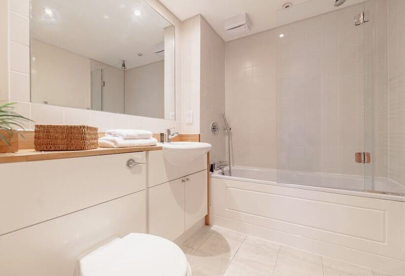 Roomspace Apartments Marina Place