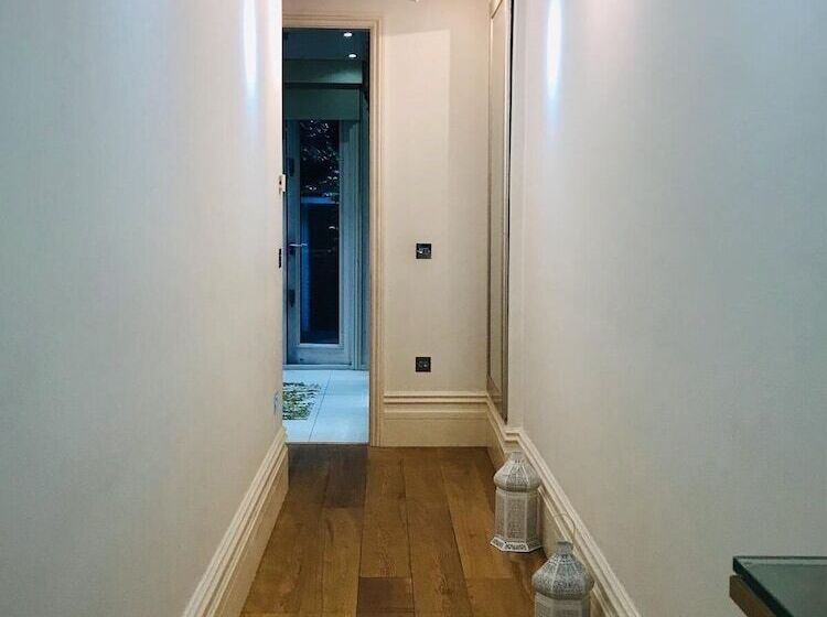 Yeoman S Row Townhouse