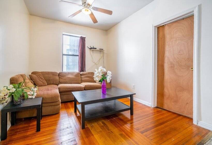 پانسیون Furnished Eastern Parkway Guest House
