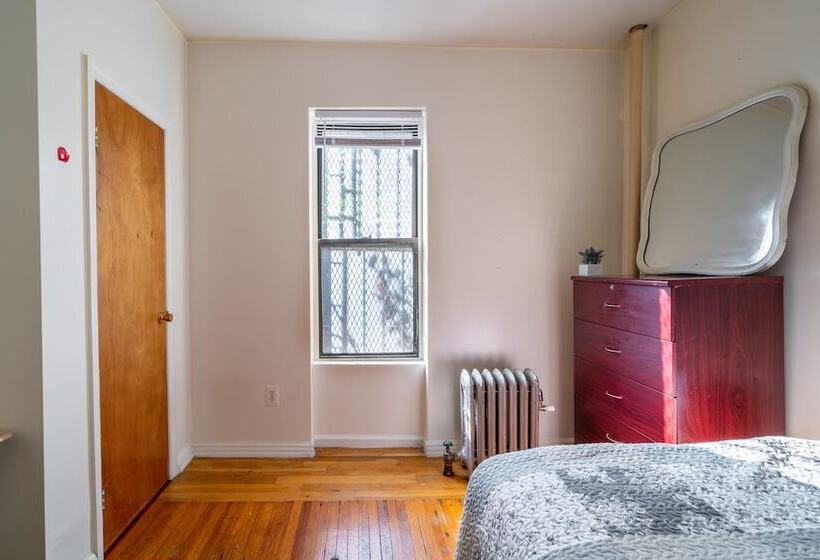 پانسیون Furnished Eastern Parkway Guest House