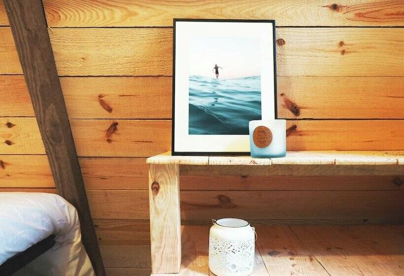 Отель Hoya Surf Camp