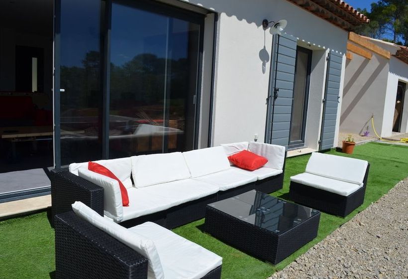 Villa Beach