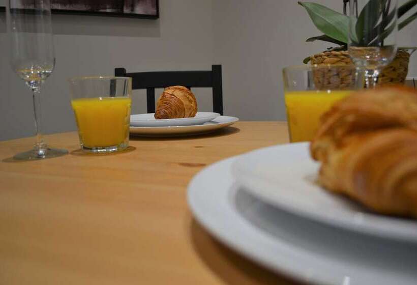 Onpoint Apartments Deluxe Apartment City Centre Ideal Location!