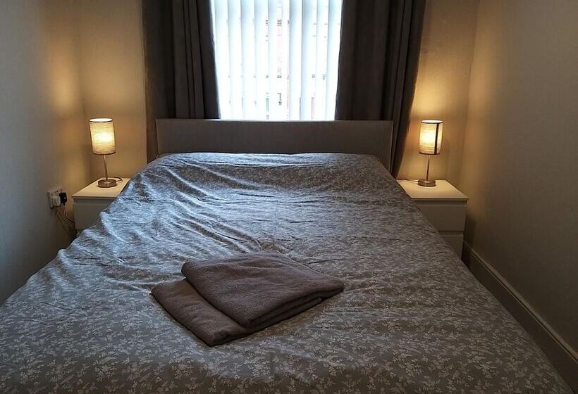 פנסיון Templemore Townhouse