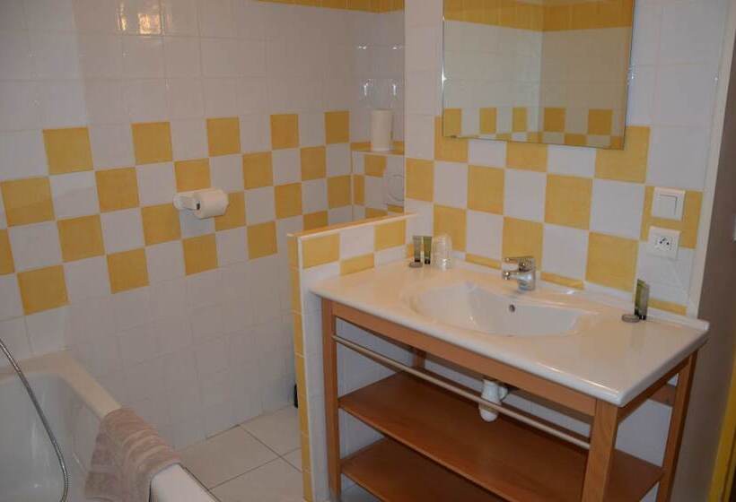 فندق صغير Auberge Le Vieux Chaillol & Spa