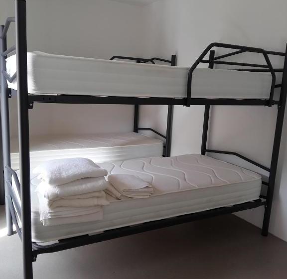 تختخواب و صبحانه Albergue San Jorge: Hospitality, Services & Events