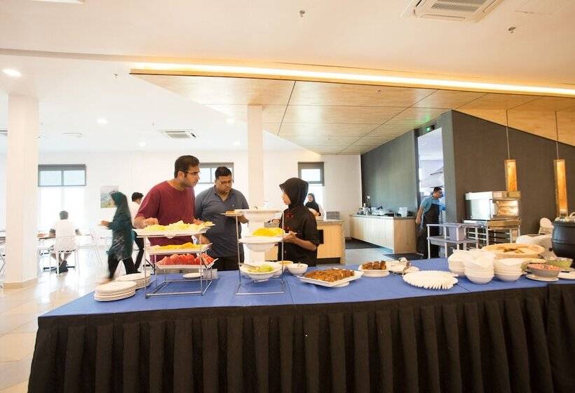 Adya Hotel Chenang