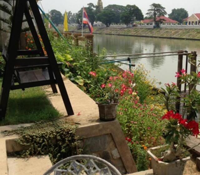 فندق Ayothaya Riverside House