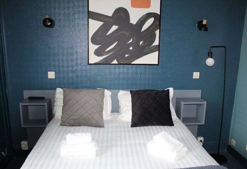 ホテル Hôtel Des Pins