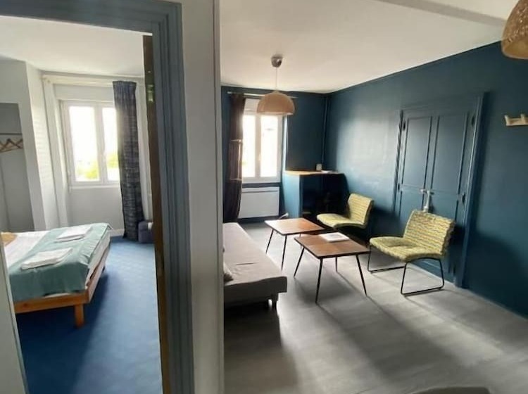 ホテル Hôtel Des Pins