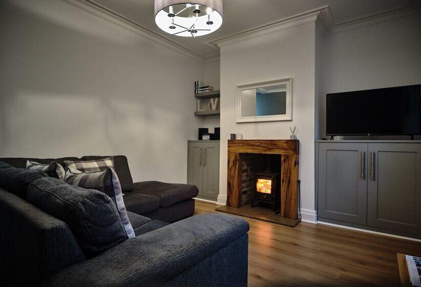 The Townhouse Simple2let Serviced Apart
