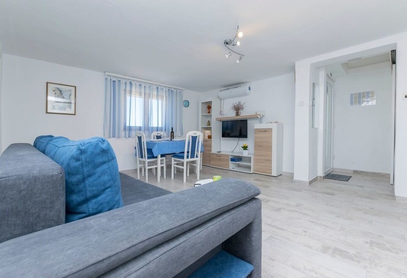 Apartment Island Dream