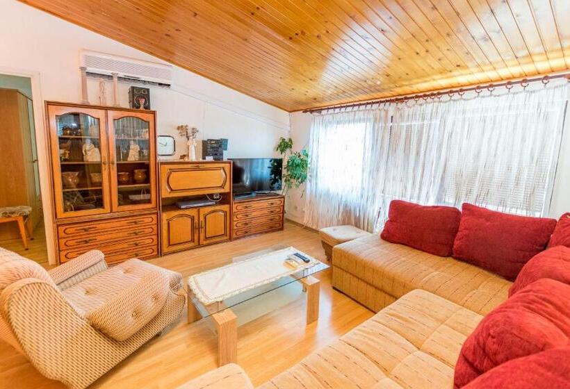 Apartments Jere Proto