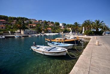 Apartments Marinko