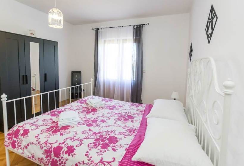 Apartments Zmika