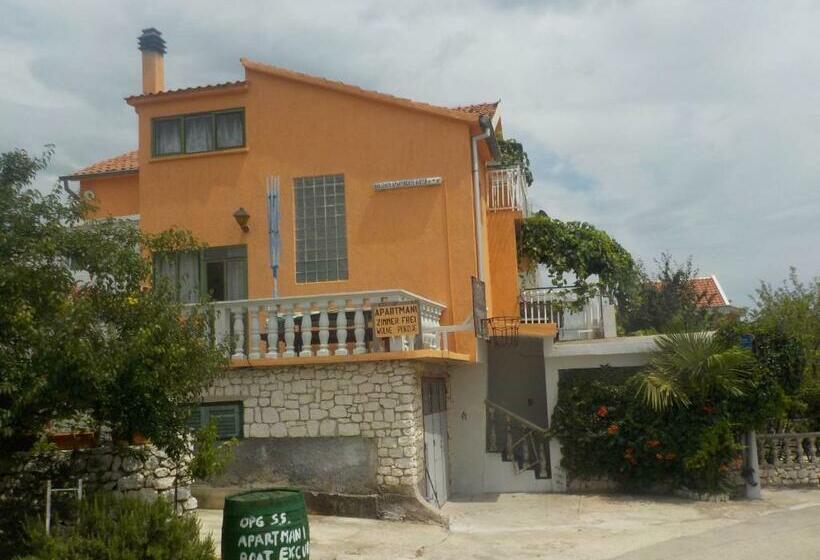 Svetin Apartments
