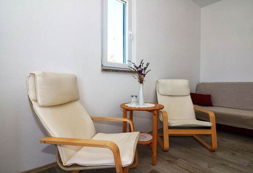 Apartment Milivoj