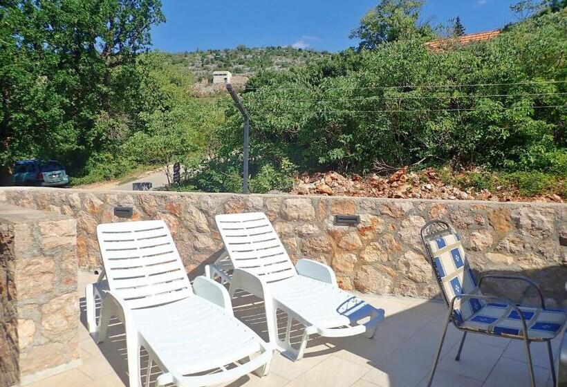 Mareta   Apartment In A Stone House