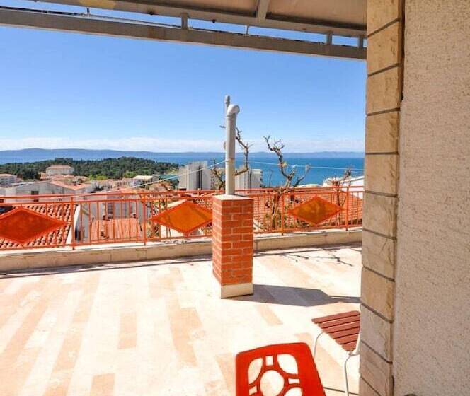 Apartment And Rooms Ivan