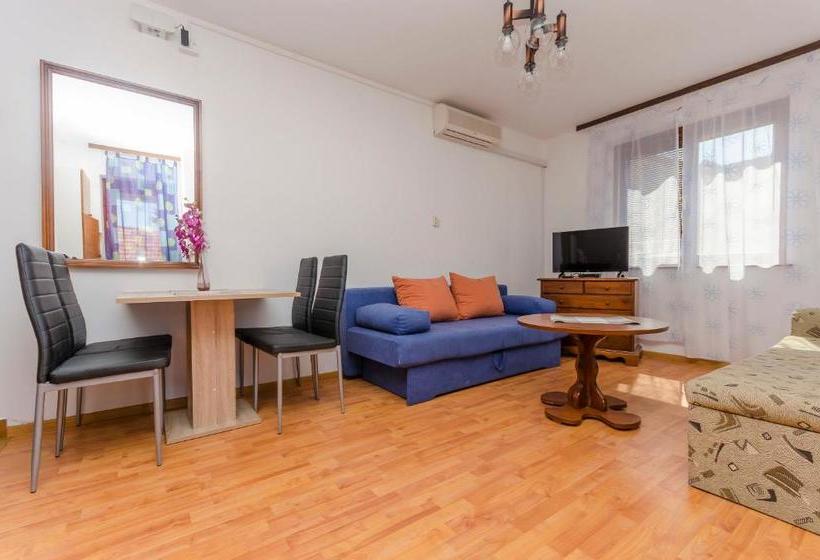 Apartments Little Spring