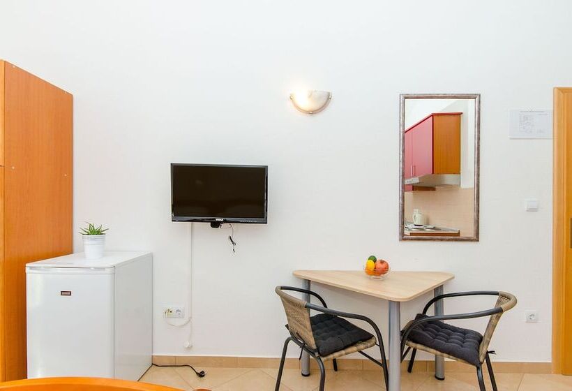 Apartments Seaview