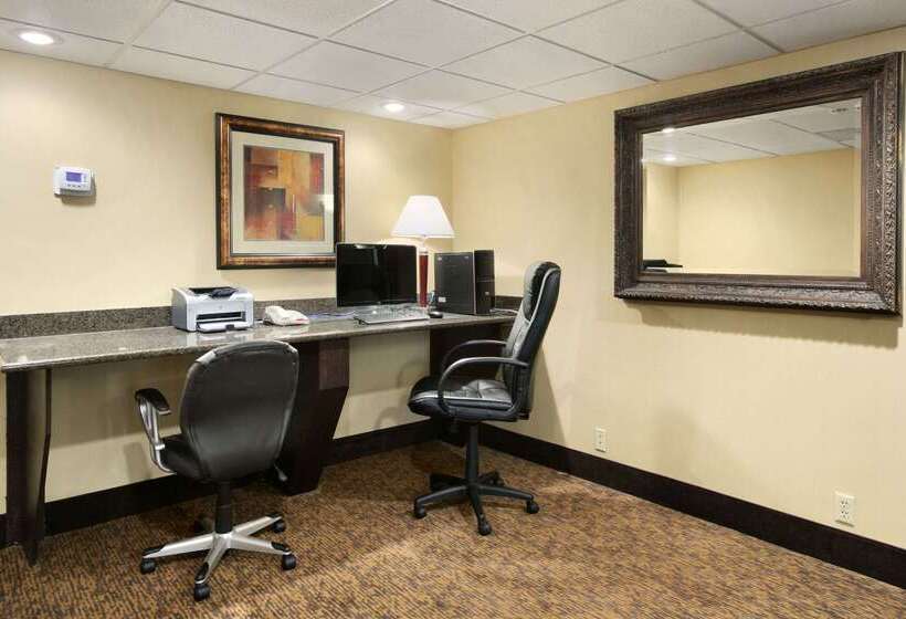 هتل Baymont By Wyndham Branson   On The Strip
